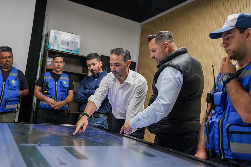 Valdés supervisó el funcionamiento del Comando Operativo de Emergencias