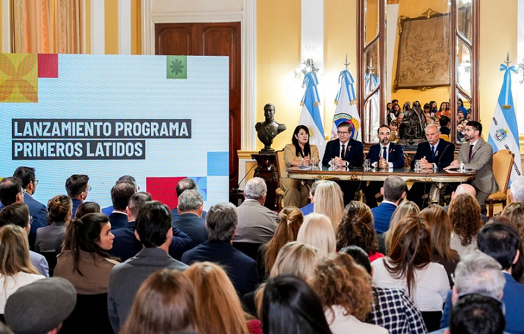 Valdés presentó programa de acompañamiento integral para embarazadas 